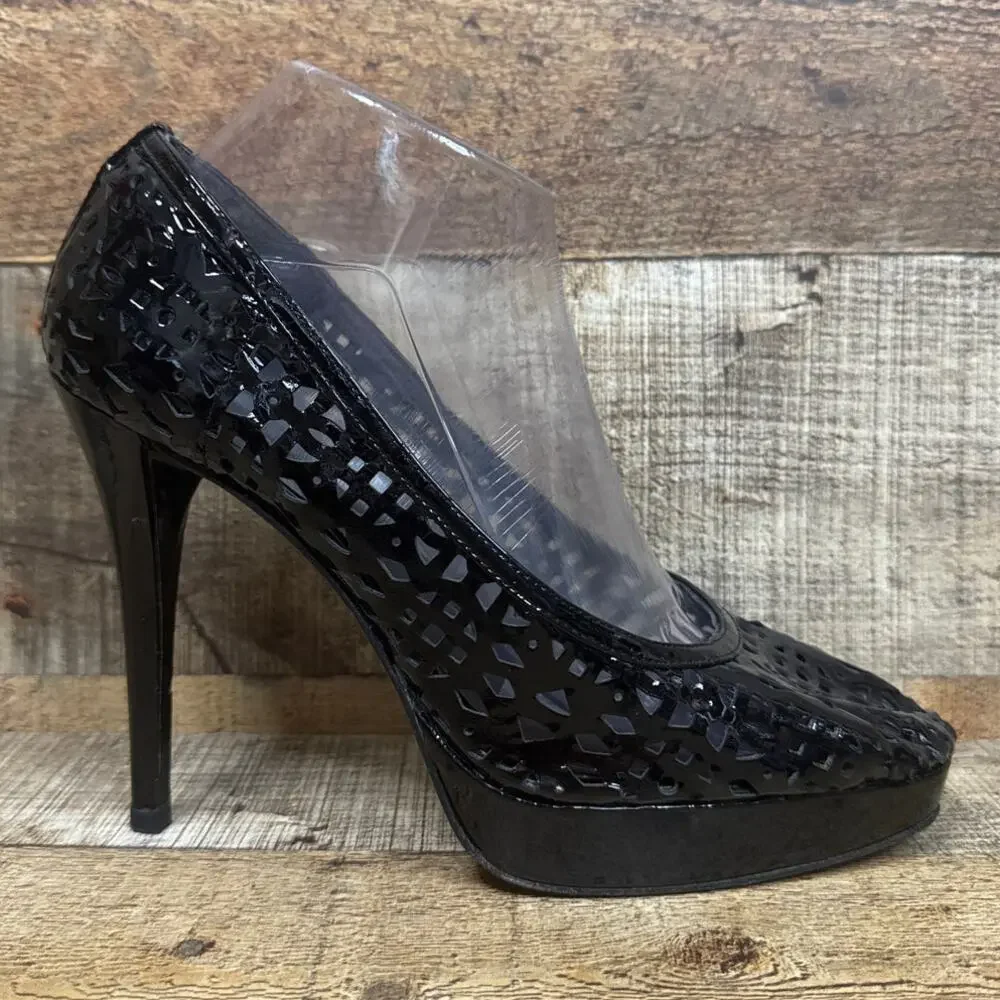 Stuart Weitzman Black Patent Leather Laser Cut Perforated Stiletto Heels SZ 9